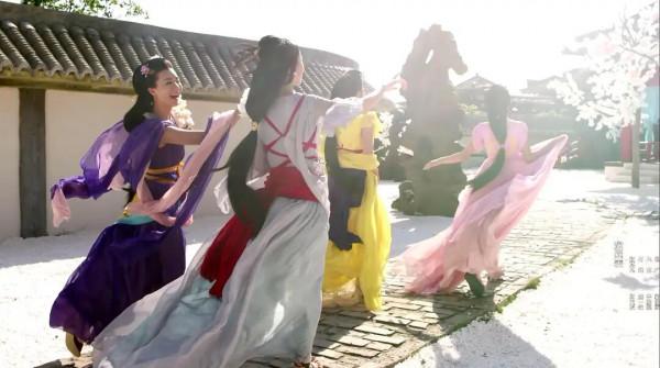 一雙涼鞋拍完整部劇？《一見傾心》很做作？景甜溫婉惹人憐