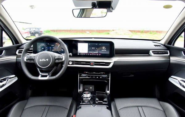 解讀次低配,起亞K5凱酷270T CVVD煥新版,比起對手價效比如何 解讀次低配,起亞K5凱酷270T CVVD煥新版,比起對手價效比如何