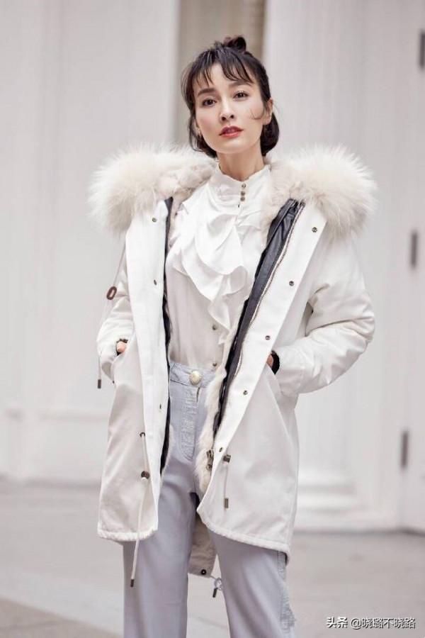 羽絨服、大衣都過時了！今年真正流行的是“派克服”，時髦還百搭