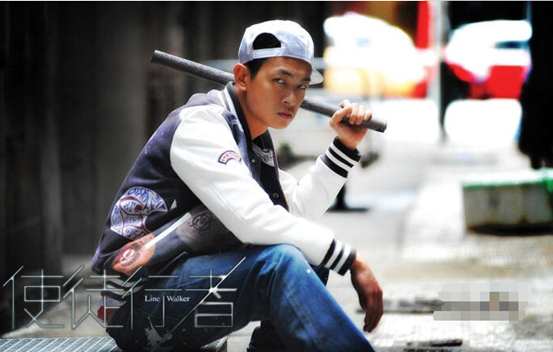 愛國港星梁烈唯：因愛國言論遭雪藏、被排擠，如今苦盡甘來終成王