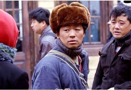 “娛圈淨土”王寶強的逆襲史:工地打工,兩次下跪,光膀子滾釘板 “娛圈淨土”王寶強的逆襲史:工地打工,兩次下跪,光膀子滾釘板