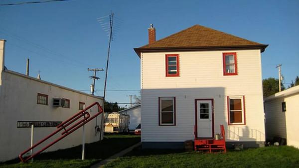 這個妹子用一根髮卡換一套房，順便成了500萬粉的網紅