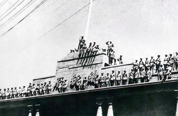 渡江戰役期間,率軍佔領總統府的英雄師長,建國後怎麼樣? 渡江戰役期間,率軍佔領總統府的英雄師長,建國後怎麼樣?