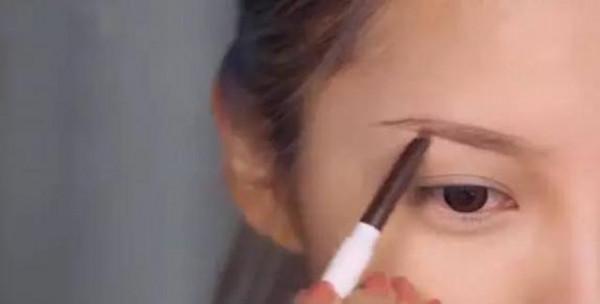 裸妝化妝步驟，0難度裸妝教程，輕鬆打造自然裸妝