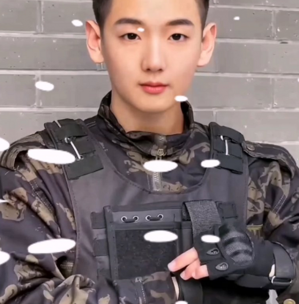 “頂流女網紅”被官媒點名,全網封殺,網友:封得好 “頂流女網紅”被官媒點名,全網封殺,網友:封得好