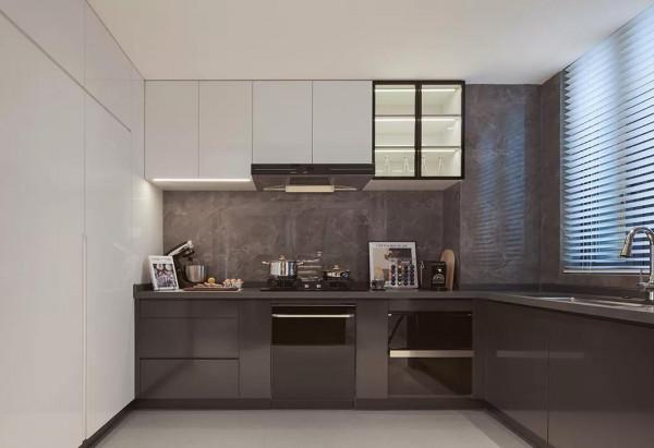 400㎡現代合院，充滿科技感的豪宅