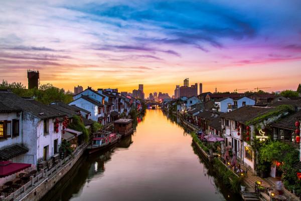 男人,自己的老婆不在身邊時,你得知道自律,免得陷入別人的圈套 男人,自己的老婆不在身邊時,你得知道自律,免得陷入別人的圈套