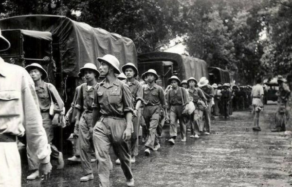 1972年，瓊州海峽突現美國潛艇，被我軍圍困七天，為何最終逃走？