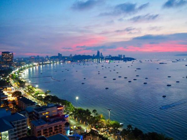 芭堤雅(泰語:พัทยา;英語:Phattaya) 芭堤雅(泰語:พัทยา;英語:Phattaya)