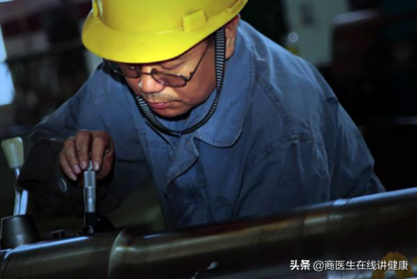 55歲大叔血糖從14.7降到5.2，醫生：他的3個降糖習慣，值得學習