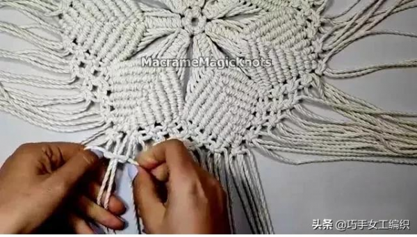 舊凳子不要扔，一團繩子就改造起來，家裡都美翻了