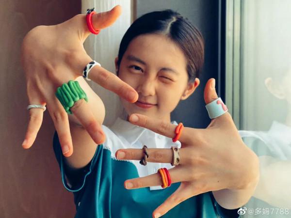 黃磊和老婆孫莉的親密合照