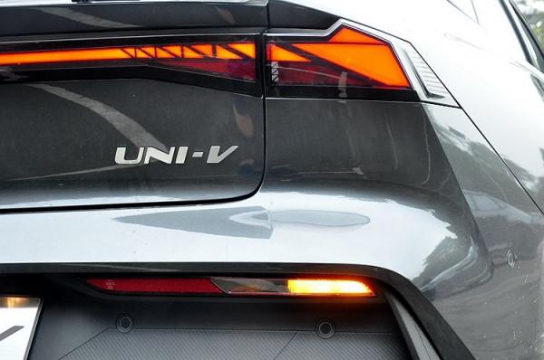 試駕即將上市的長安UNI-V：個性十足 效能更佳