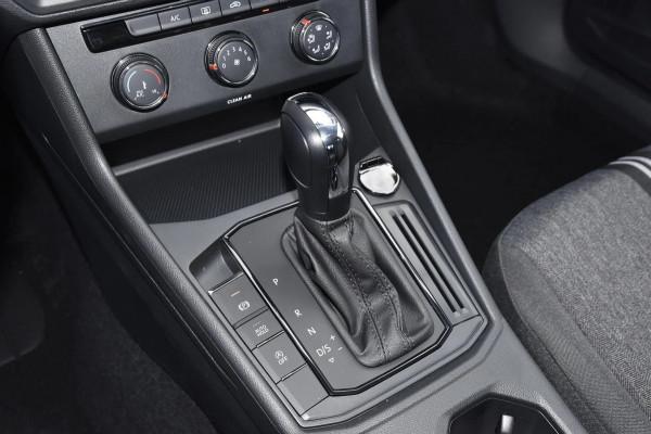 解讀大眾朗逸：配1&period;4T或1&period;5L動力，持續熱銷數年，秘訣在哪裡？