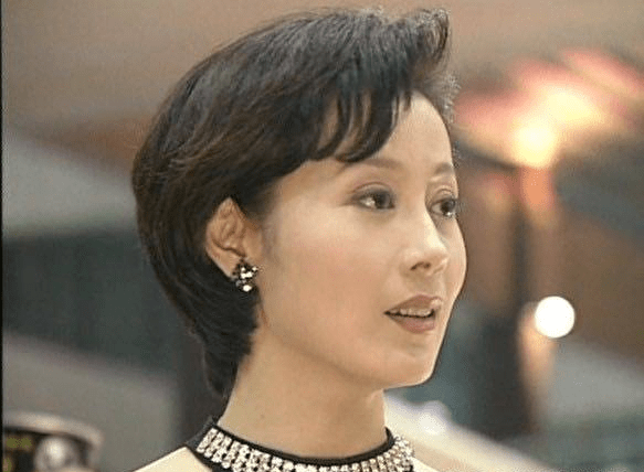 9位“痴迷整容”的女星,明知矽膠臉恐怖,為何還是前仆後繼? 9位“痴迷整容”的女星,明知矽膠臉恐怖,為何還是前仆後繼?