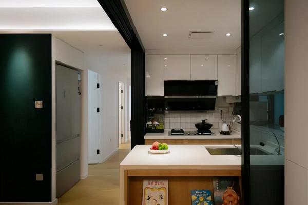 她家僅有75㎡，卻因佈局巧妙走紅，裝修效果大氣堪比小豪宅