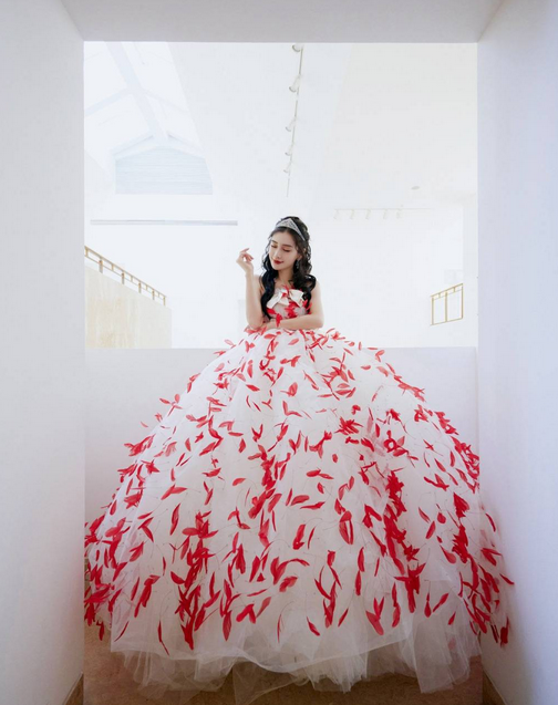 細數Angelababy的精美高階禮服·JMARK