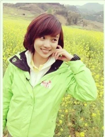 央視最美主持人之一李七月美照 央視最美主持人之一李七月美照