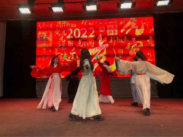 【圖集】大年初三！崆峒古鎮多種玩法！熱熱鬧鬧！紅紅火火！