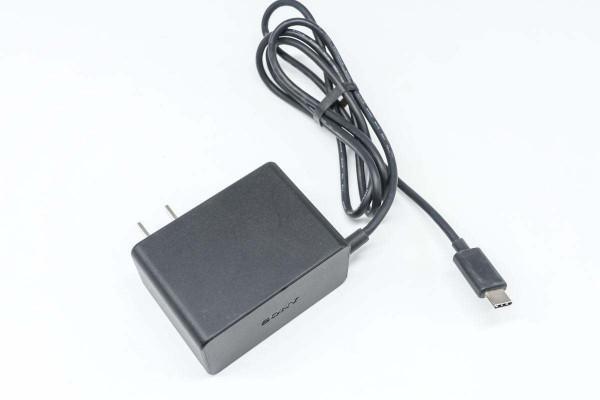 索尼推出45W PD快充充電器，自帶線設計