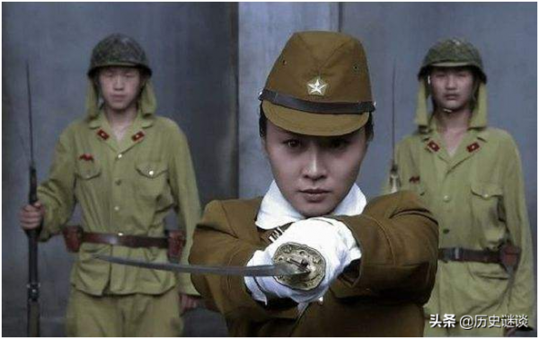 這才是日本女兵的真實樣子，看完別再被“抗日神劇”給騙了