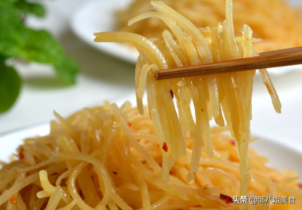 炒土豆絲,放醋的時間不能錯!教您正確做法,又脆爽又味道香 炒土豆絲,放醋的時間不能錯!教您正確做法,又脆爽又味道香