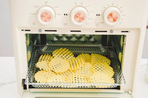 家庭廚房必備平價好物——七彩叮噹空氣炸鍋電烤箱一體機