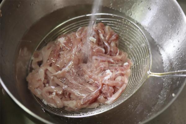 教你做拿手菜“京醬肉絲”,幾個步驟記住了,炒的和飯店一個味 教你做拿手菜“京醬肉絲”,幾個步驟記住了,炒的和飯店一個味