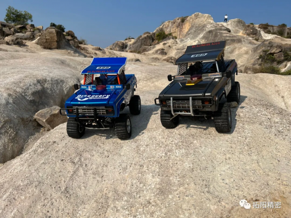 百變動力推出首款微型雙缸四衝程發動機遙控汽車模型