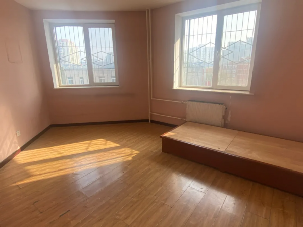 直降百萬，月壇跌落神壇？