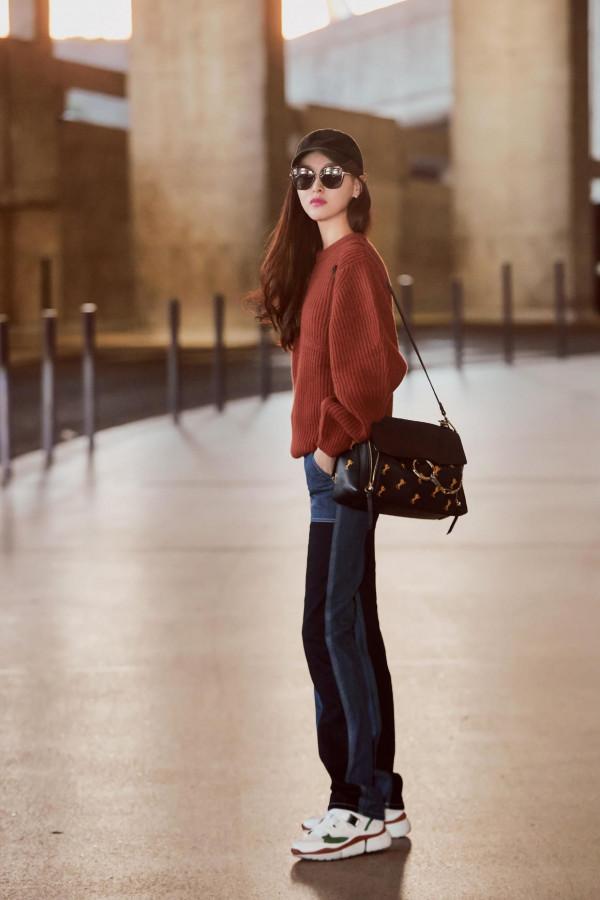 又被唐嫣驚豔了!戴“繡球花”手套穿檸檬黃抹胸裙,網友:絕美 又被唐嫣驚豔了!戴“繡球花”手套穿檸檬黃抹胸裙,網友:絕美