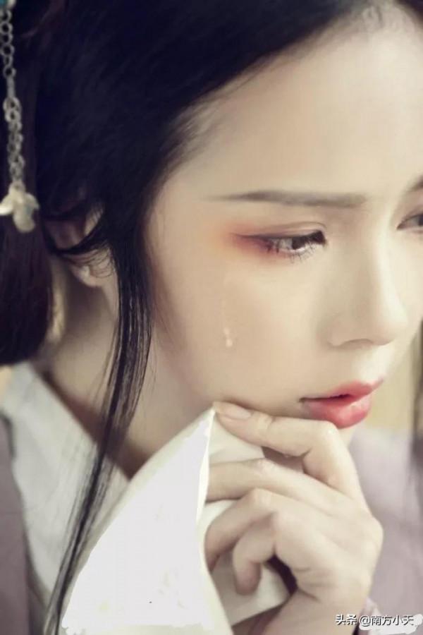 千古一輪中秋月，填作一詞與東坡比試，你們說怎麼樣