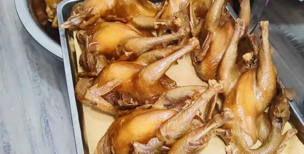 曹縣夫妻自創美食，一天400只，不預定吃不到