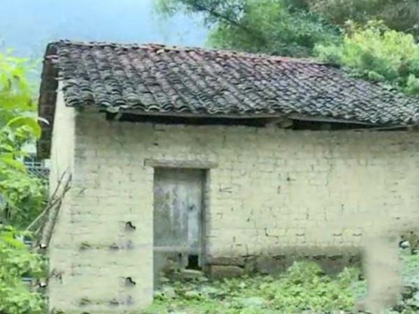 堅強孤兒韋仁龍:父母雙亡,靠挖野菜生活,父母墳前發誓好好學習 堅強孤兒韋仁龍:父母雙亡,靠挖野菜生活,父母墳前發誓好好學習