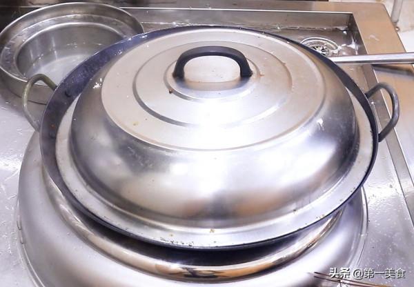 鵪鶉蛋的最佳吃法，全部不放一滴水，香辣過癮，表皮焦酥味道美