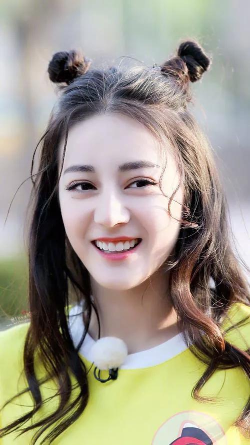 今日女的迪麗熱巴 今日女的迪麗熱巴