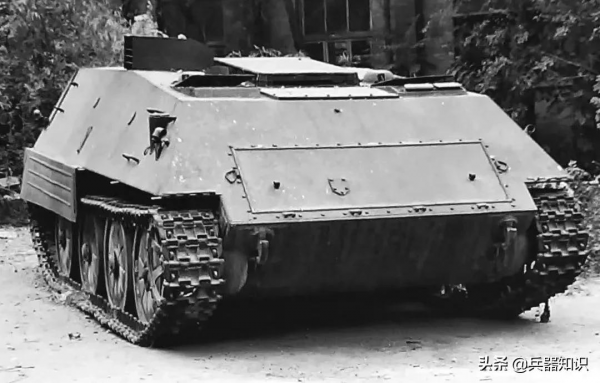 新中國第一臺履帶式裝甲輸送車“5872”誕生記丨紀念人民兵工建立90週年