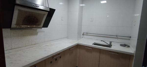 四年未使用的廚房,大掃除用掃地機真的不如用洗車機!又快又猛 四年未使用的廚房,大掃除用掃地機真的不如用洗車機!又快又猛