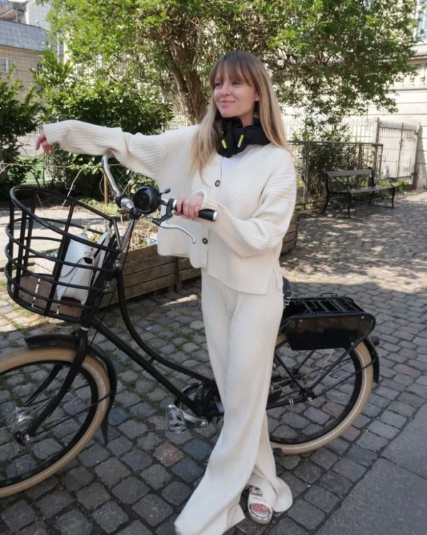 顯瘦又有女人味，美貌還能有氣場！“高顏值”的早春搭配全靠它