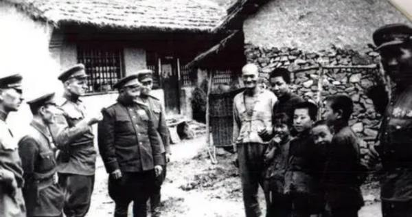 山東一老婦參觀博物館,指著展示櫃說:這是我的!暴露其真實身份 山東一老婦參觀博物館,指著展示櫃說:這是我的!暴露其真實身份