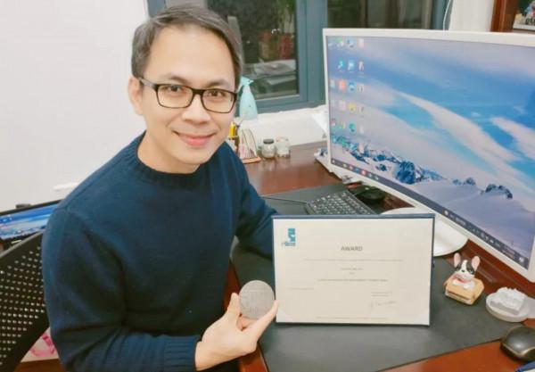 林忠財:中國高校首位“羅伯特·赫爾米特獎”獲得者 林忠財:中國高校首位“羅伯特·赫爾米特獎”獲得者