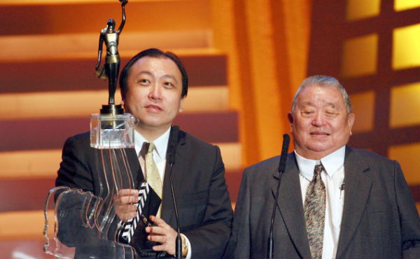 港圈中的3位“超級大佬”，個個都是牛人，影視成就至今無人能及