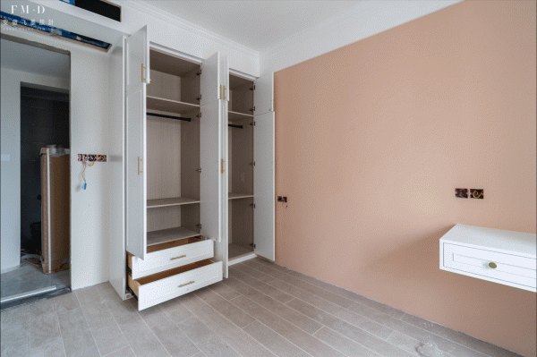 定製衣櫃有個問題，不止我一個糾結：抽屜放櫃內還是單獨放外面？