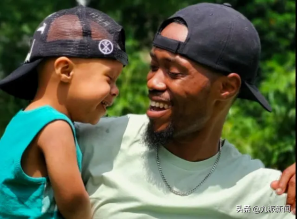 美國父親每天與患白血病兒子跳舞積極抗癌 149天后兒子戰勝癌症 美國父親每天與患白血病兒子跳舞積極抗癌 149天后兒子戰勝癌症