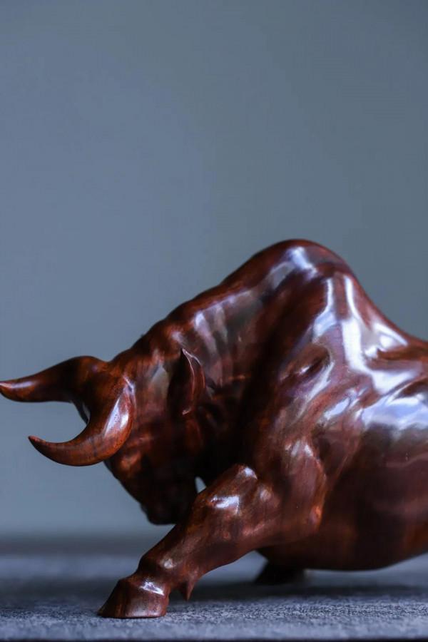 海南黃花梨 | 銳不可當 牛