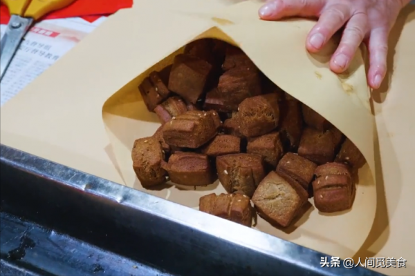 河南農村的大飯店,靠一道重口味美食火了,全國各地都跑來吃 河南農村的大飯店,靠一道重口味美食火了,全國各地都跑來吃