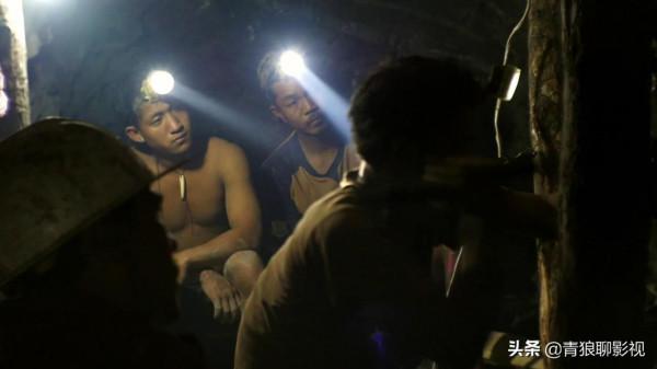 緬甸血琥珀有多值錢，大二小夥輟學進山採礦，一袋價值9萬元？