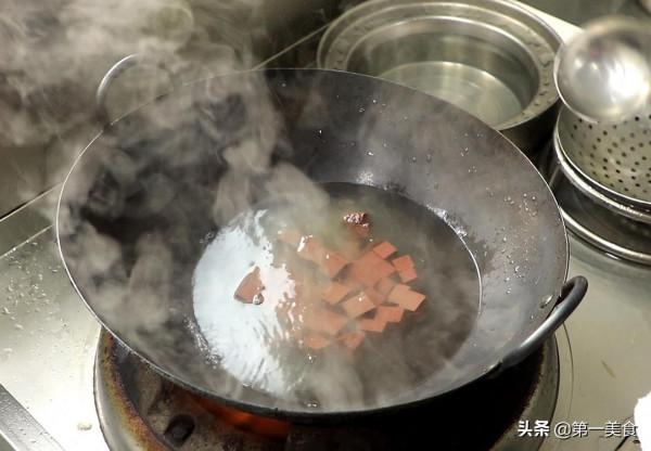 韭菜燒鴨血,先下韭菜還是先下鴨血,廚師長告訴你技巧,細嫩爽口 韭菜燒鴨血,先下韭菜還是先下鴨血,廚師長告訴你技巧,細嫩爽口