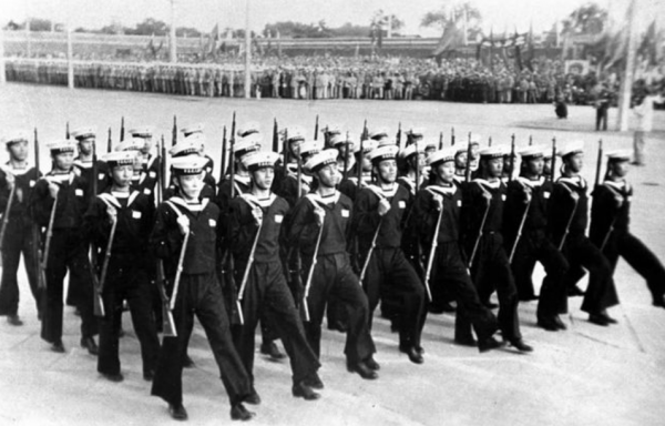 1950年後，全軍為何兩次百萬大裁軍？鄧小平：這是個得罪人的事情