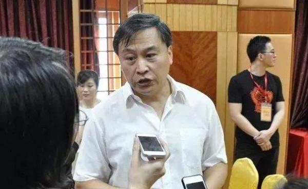 少帥李亞光：曾被譽為神射手，率領女籃奪得奧運銀牌，人帥實力強